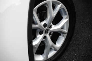 Voertuigafbeelding 4