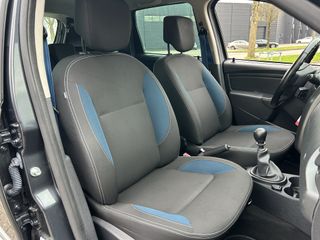 Voertuigafbeelding 18