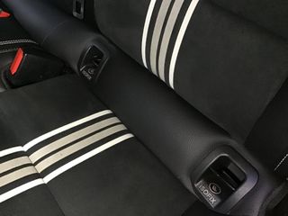 Voertuigafbeelding 31