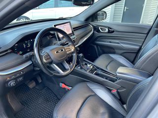 Voertuigafbeelding 12