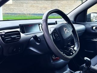 Voertuigafbeelding 6