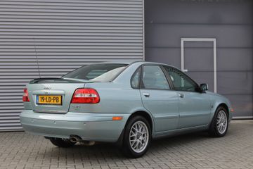 Voertuigafbeelding 4