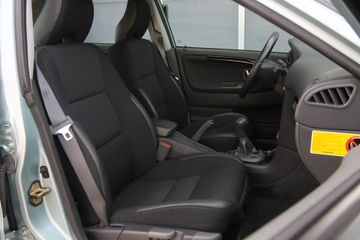 Voertuigafbeelding 7