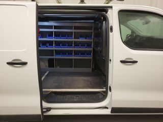 Voertuigafbeelding 6