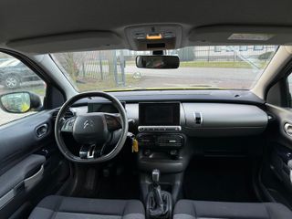 Voertuigafbeelding 6