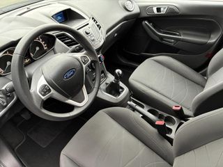 Voertuigafbeelding 6