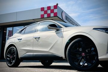 Voertuigafbeelding 2