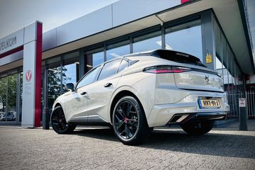 Voertuigafbeelding 5