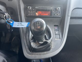 Voertuigafbeelding 8