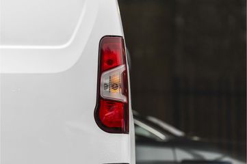 Voertuigafbeelding 6