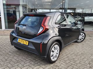 Voertuigafbeelding 3