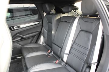 Voertuigafbeelding 13