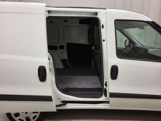 Voertuigafbeelding 6