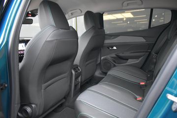 Voertuigafbeelding 9