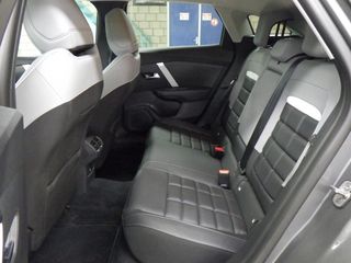 Voertuigafbeelding 7