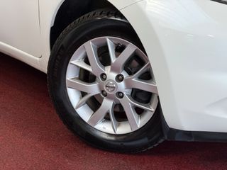 Voertuigafbeelding 24