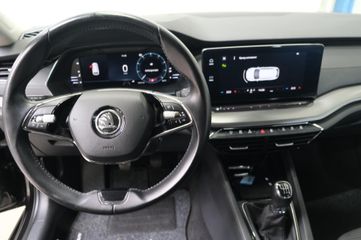 Voertuigafbeelding 12