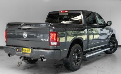 Voertuigafbeelding 3