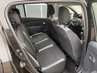 Voertuigafbeelding 12