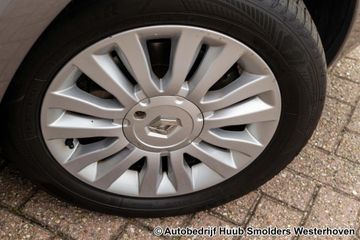 Voertuigafbeelding 9