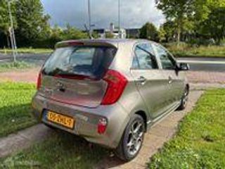 Voertuigafbeelding 4