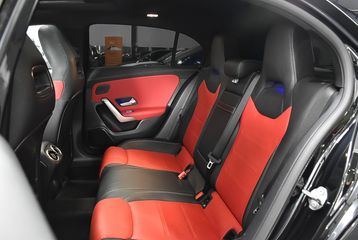 Voertuigafbeelding 12