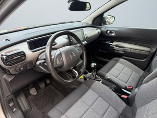 Voertuigafbeelding 37