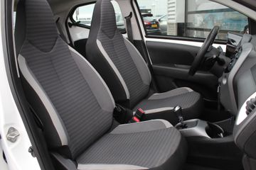 Voertuigafbeelding 9