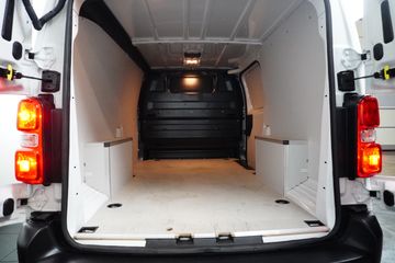 Voertuigafbeelding 9