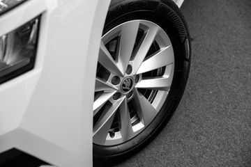 Voertuigafbeelding 4