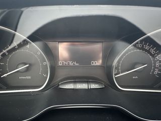 Voertuigafbeelding 17