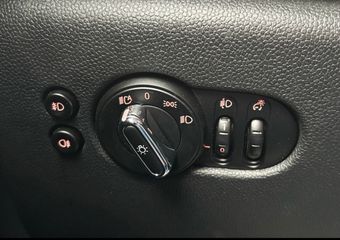 Voertuigafbeelding 18