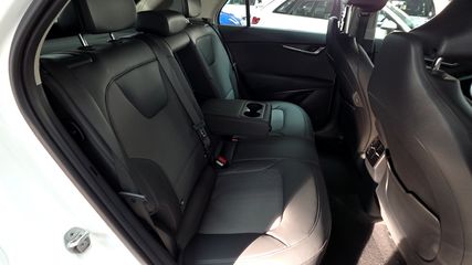 Voertuigafbeelding 12