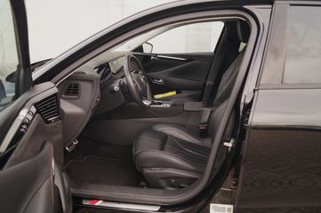 Voertuigafbeelding 6