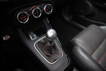 Voertuigafbeelding 6