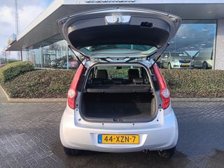 Voertuigafbeelding 8