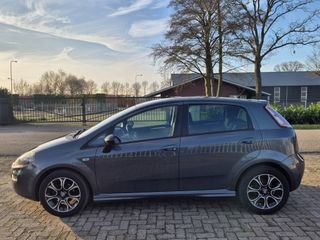 Voertuigafbeelding 12