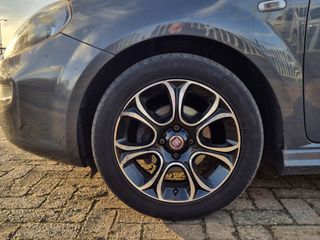 Voertuigafbeelding 7