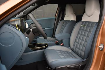 Voertuigafbeelding 6