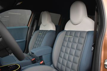 Voertuigafbeelding 7