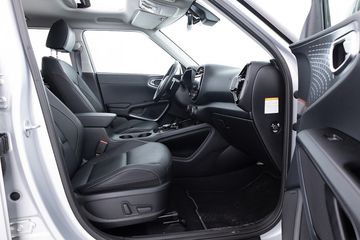 Voertuigafbeelding 6