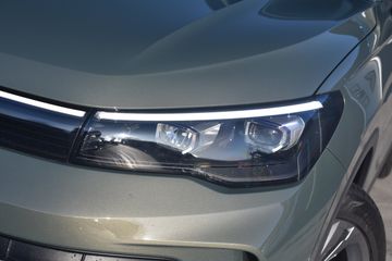 Voertuigafbeelding 3