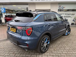 Voertuigafbeelding 3