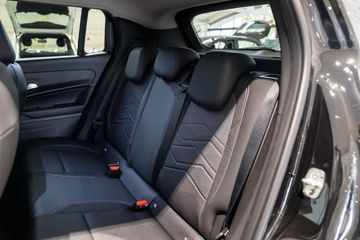 Voertuigafbeelding 12