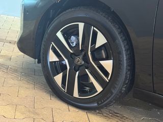 Voertuigafbeelding 32