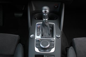 Voertuigafbeelding 12