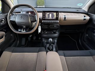 Voertuigafbeelding 5