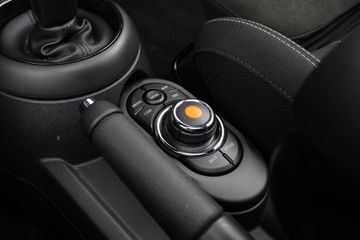 Voertuigafbeelding 38