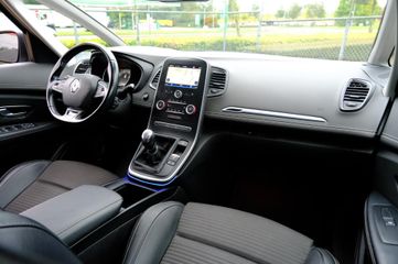 Voertuigafbeelding 4