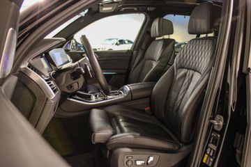 Voertuigafbeelding 12